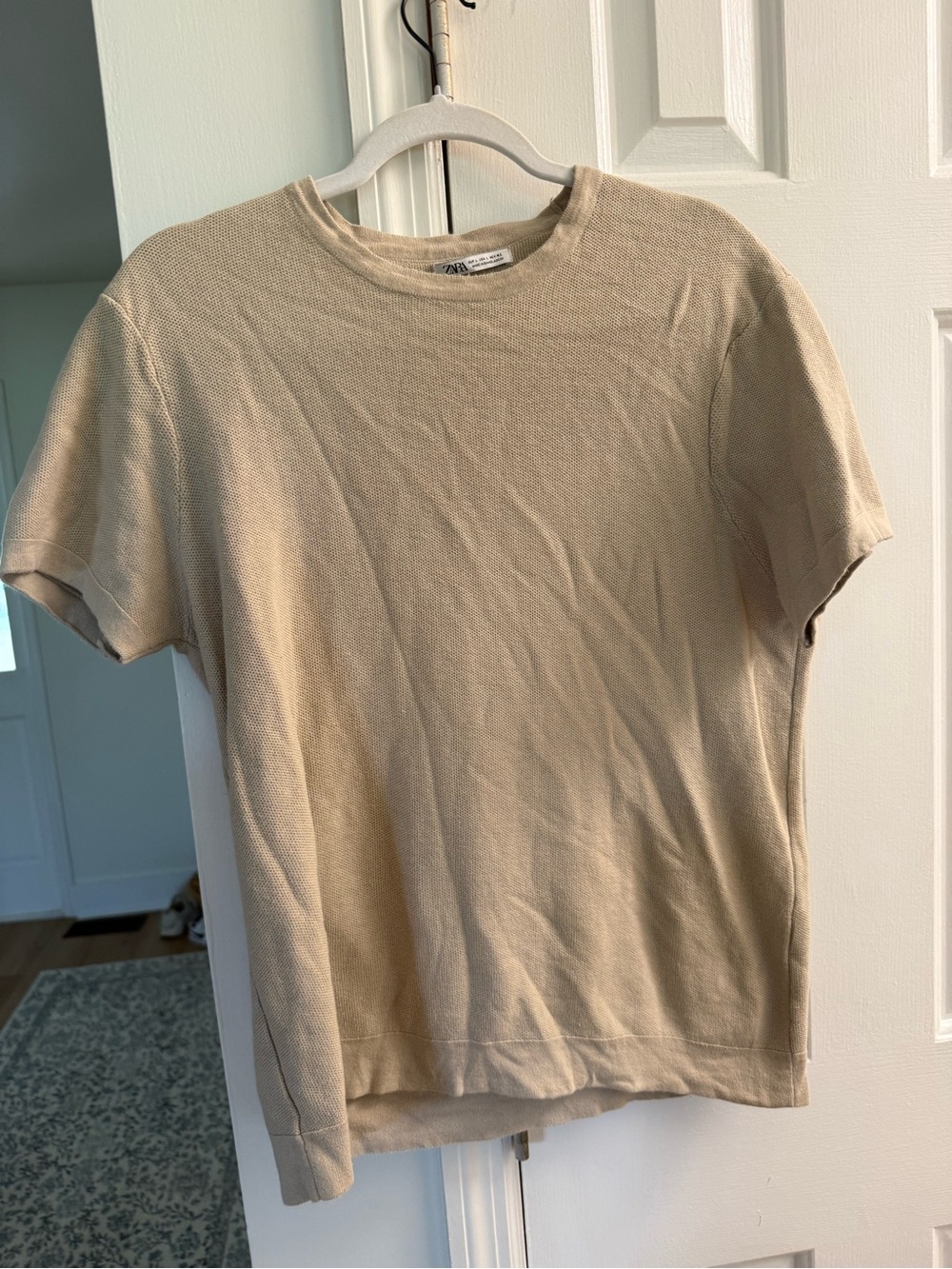 Zara men’s Short-Sleeve Crewneck Top in Beige